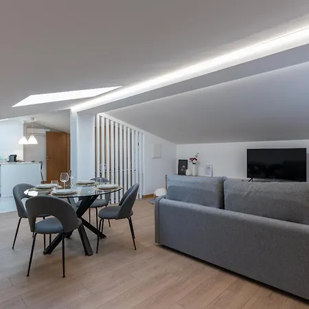 Apartament Direita House 131